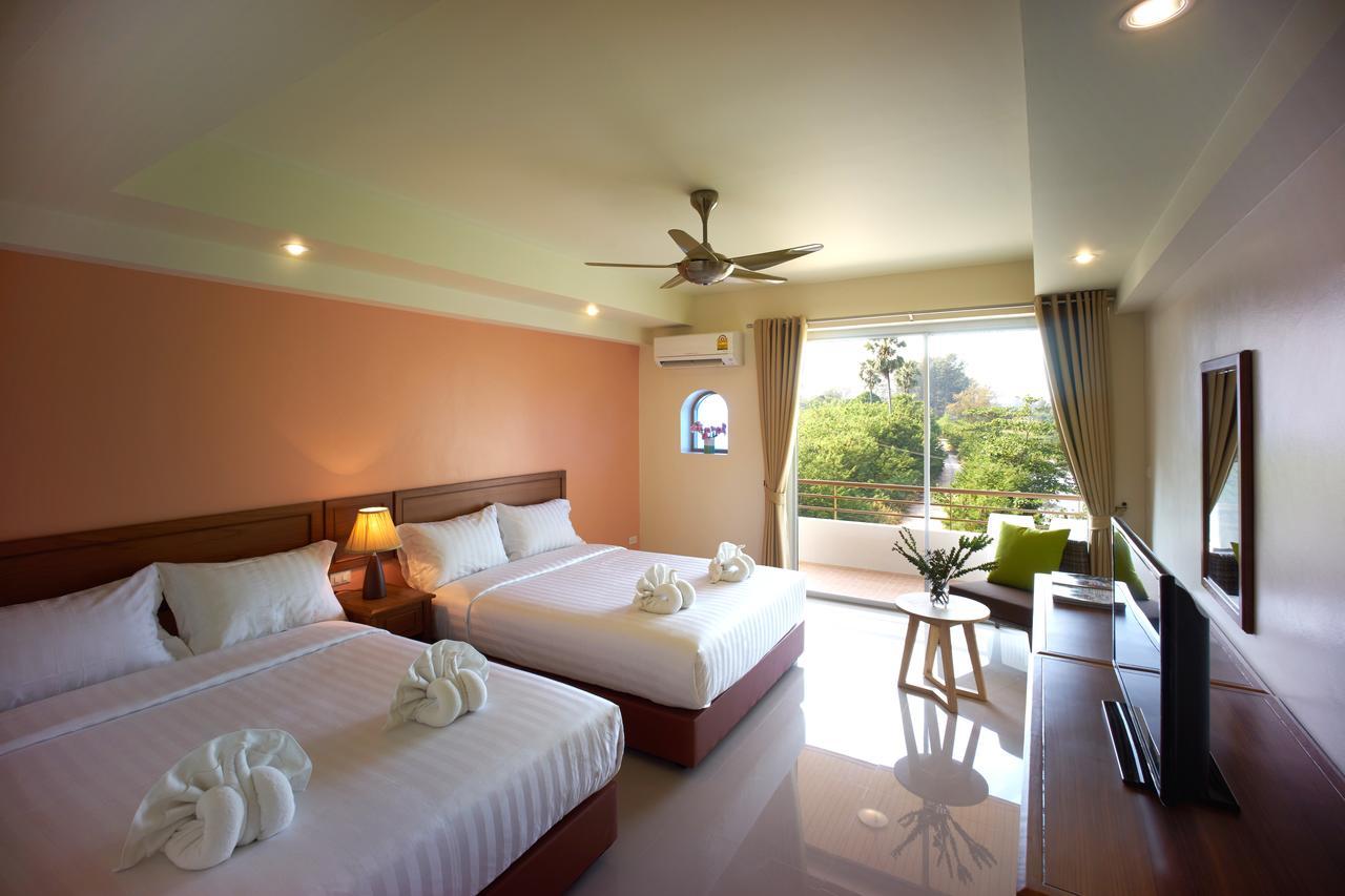 Villa Blanca Hotel & Restaurant Chao Lao Beach Exterior photo
